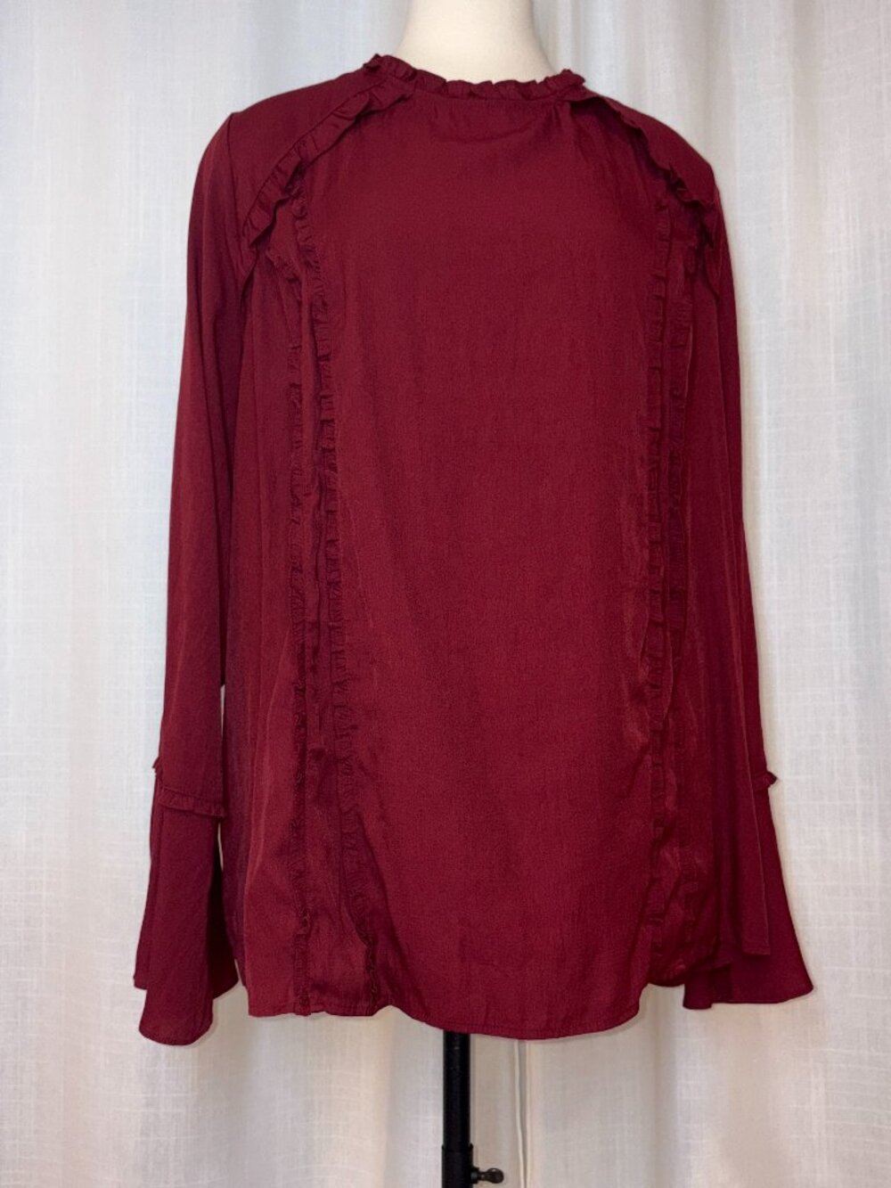 Burgundy Ava + Viv 4X Blouse ~ Very sweet ruffles
